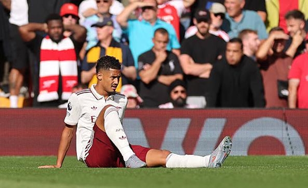 William Saliba phải rời khỏi đội tuyển Pháp vì chấn thương.