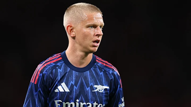 Zinchenko đến Forest vào ngày cuối TTCN