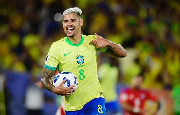 Bruno Guimaraes có khả năng công thủ toàn diện.