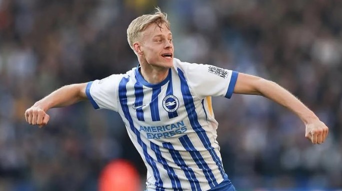 Ảnh bài viết Liverpool, Tottenham và Newcastle nhắm Van Hecke của Brighton