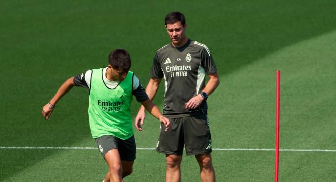 Guler quan trọng trong chiến thuật của Alonso.