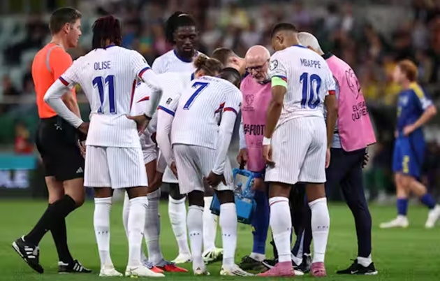 Deschamps đối mặt chỉ trích từ PSG sau chấn thương của Dembele - tj77 kubet
