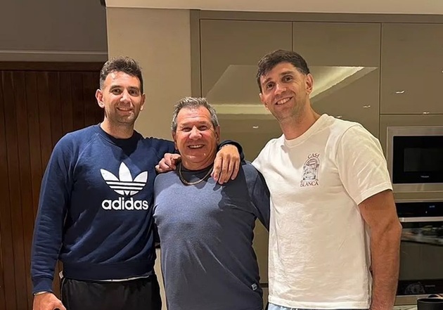 Ảnh bài viết Gia đình Martinez lên tiếng về vụ chuyển nhượng thất bại tới MU