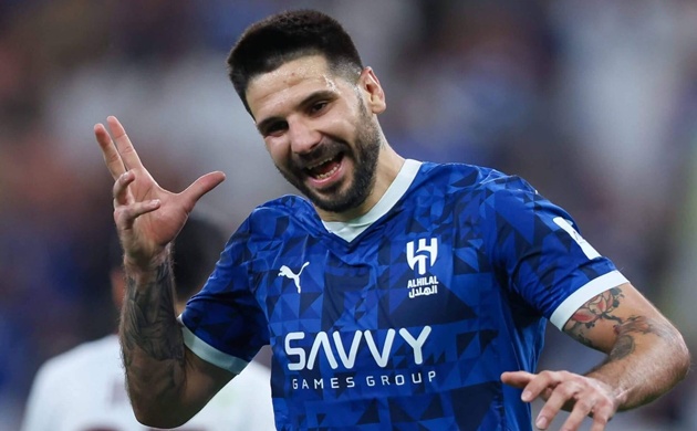 Mitrovic sang Al Rayyan của Qatar chơi bóng