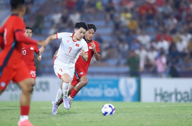 HLV Firdaus Kassim khen ngợi Đình Bắc.