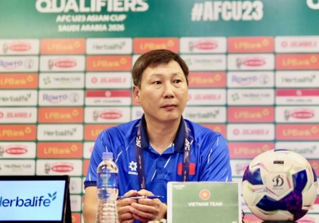 HLV Kim Sang Sik đã có 2 trận thắng liên tiếp.