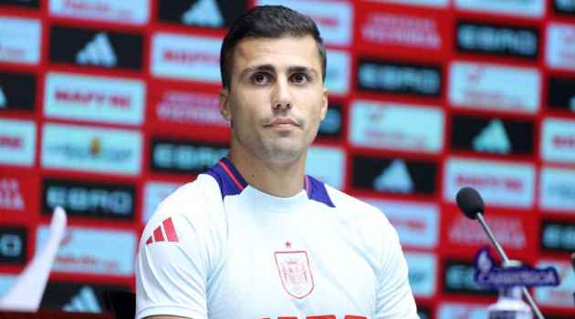 Ảnh bài viết Rodri: Quả bóng Vàng 'không có giá trị' giữa cơn ác mộng chấn thương