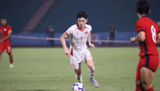 Đình Bắc được chính HLV đối thủ khen ngợi.