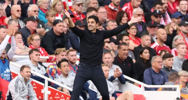 Arteta đã lựa chọn một chiến thuật an toàn thay vì mạo hiểm tìm kiếm cơ hội.