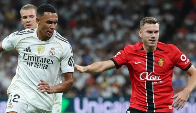 Trent Alexander-Arnold trong màu áo Real.