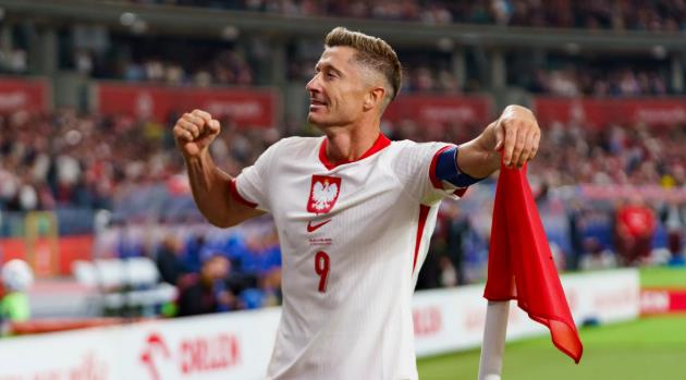 Robert Lewandowski 'nổ súng', Ba Lan thắng thuyết phục Phần Lan
