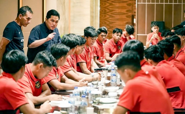 Chủ tịch PSSI kêu gọi U23 Indonesia chiến đấu hết mình trước Hàn Quốc
