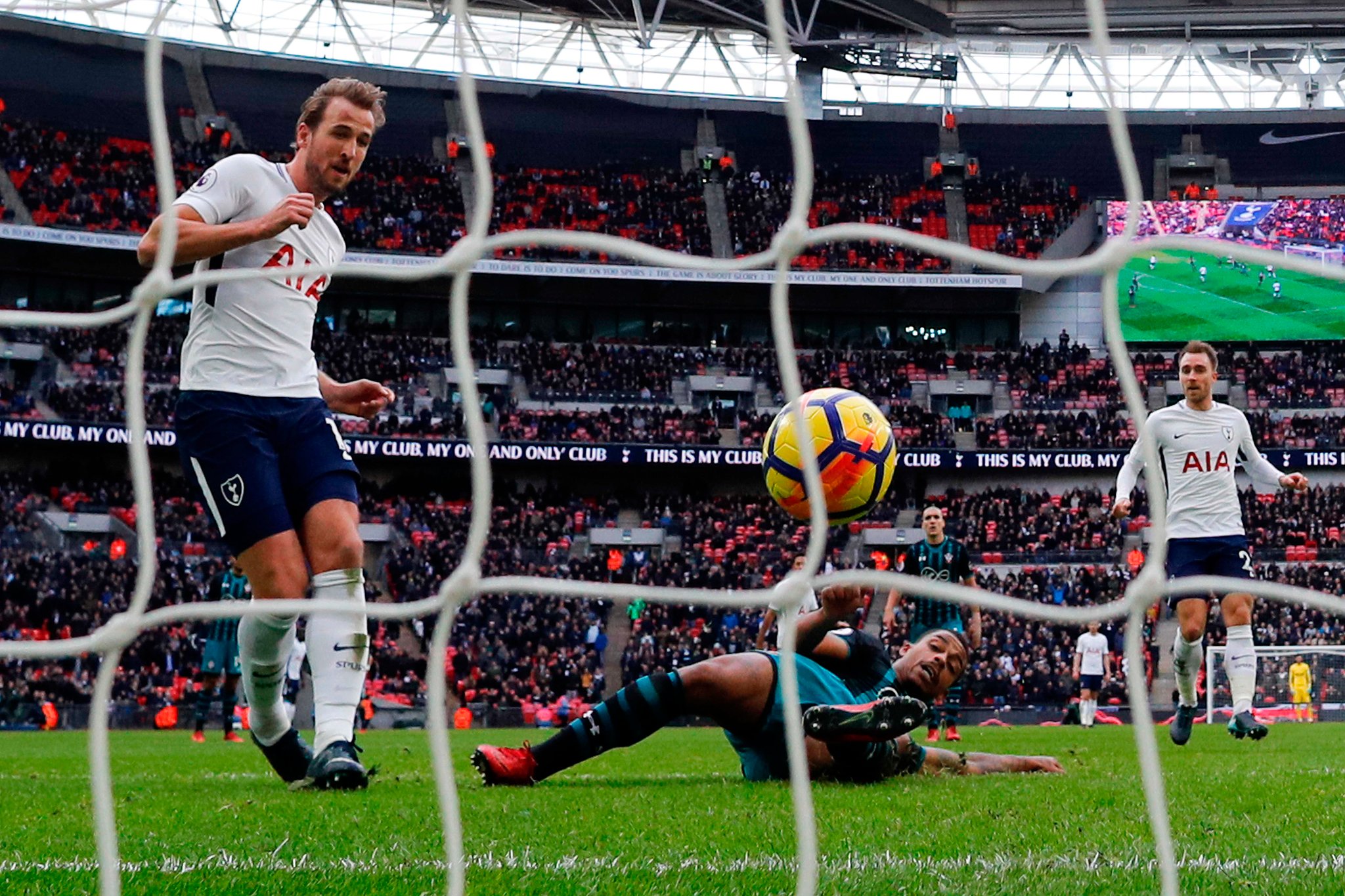 Harry Kane thành thạo khả năng đưa ra quyết định dựa vào đọc suy nghĩ của thủ môn