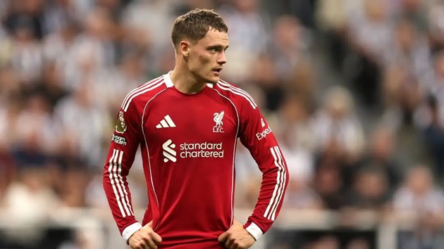 Sếp Bayern mỉa mai cách chi tiền của Ngoại hạng Anh