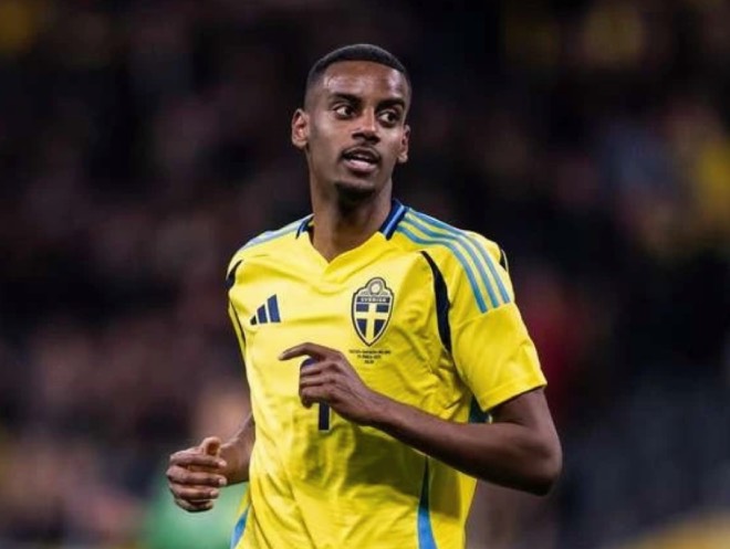 Ảnh bài viết Truyền thông Thụy Điển chỉ trích Isak sau màn trở lại "ác mộng"