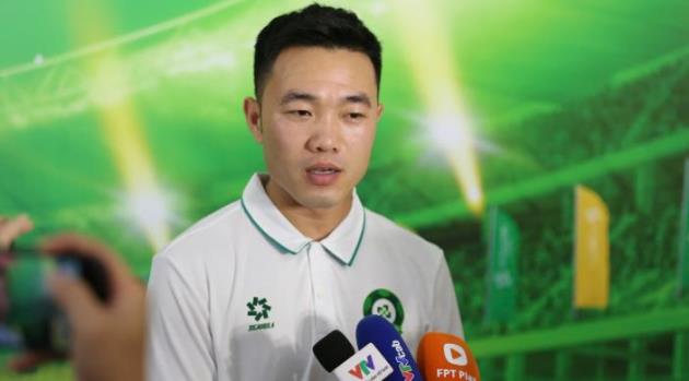 Ảnh bài viết Tái ngộ đồng đội cũ, Xuân Trường đối mặt áp lực khi gia nhập Trường Tươi Đồng Nai