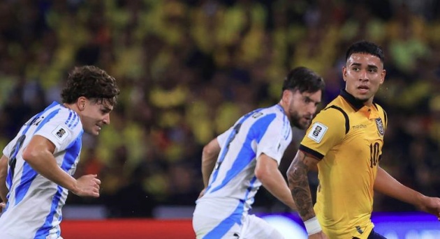 Argentina bất lực trong việc tìm bàn gỡ.