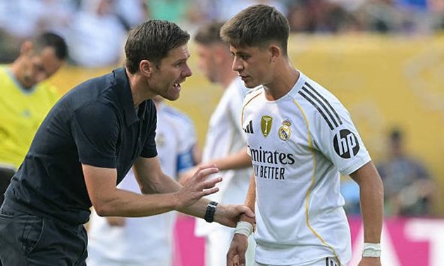 Xabi Alonso không để Arda Guler rời Real Madrid.