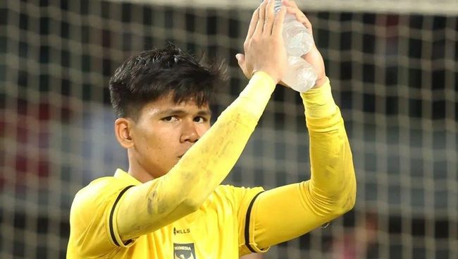 Thủ môn U23 Indonesia phải công khai xin lỗi vì thành tích tệ hại