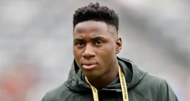 Ảnh bài viết Chelsea lo ngại mất Dario Essugo đến năm 2026