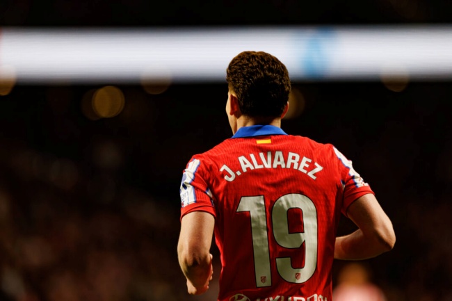 Ảnh bài viết Liverpool từng đề xuất đổi Luis Diaz để có Julian Alvarez