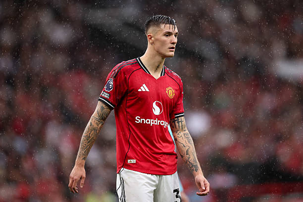 Ảnh bài viết Muốn mở khóa Sesko, Man Utd phải "hy sinh" Lisandro Martinez?