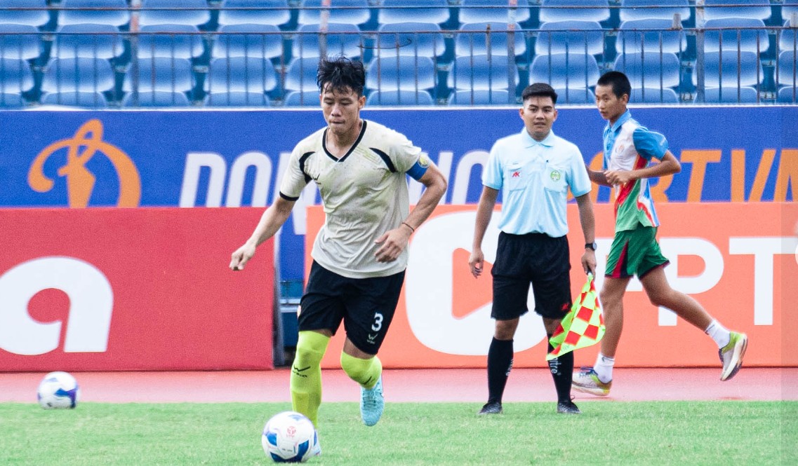 Ảnh bài viết Quế Ngọc Hải động viên các đồng đội Thanh Hóa sau khởi đầu khó khăn