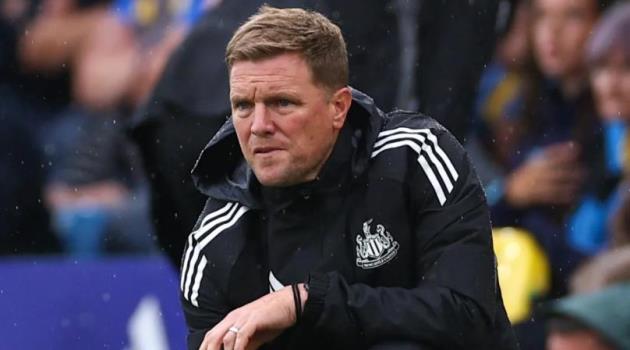 Eddie Howe ngầm chỉ trích Liverpool và Isak.