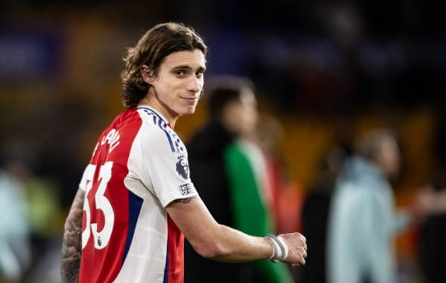 Ảnh bài viết Vì sao Arteta chọn Calafiori thay vì Lewis-Skelly đá chính?