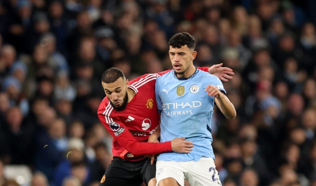 Ảnh bài viết Mazraoui thay Dalot, Man Utd chờ đột phá trước Man City