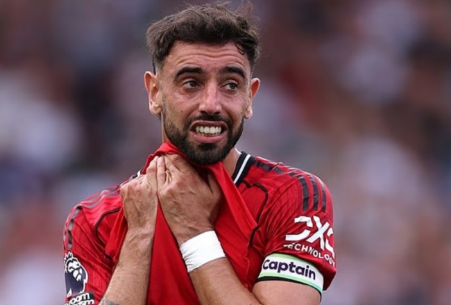 Ảnh bài viết Fernandes phản bác chỉ trích từ Keane và Neville