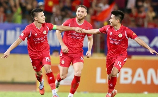 Ảnh bài viết Quang Hải tỏa sáng, CAHN thắng 3 trận liên tiếp