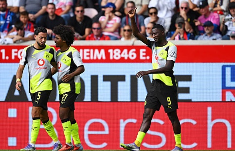 Dortmund thắng nhẹ nhàng trước FC Heidenheim.