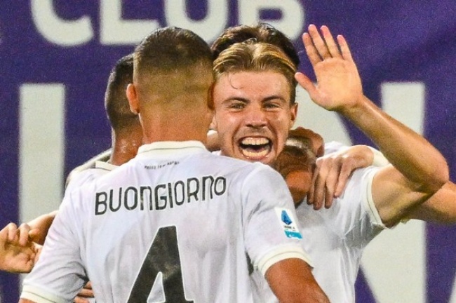 Hojlund lập công cho Napoli.