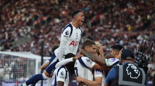Ảnh bài viết 10 người của West Ham thảm bại trước Tottenham