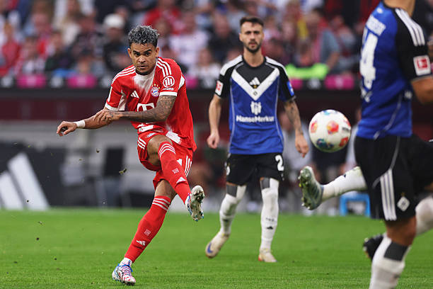 Luis Diaz tiếp tục lập công cho Bayern Munich.