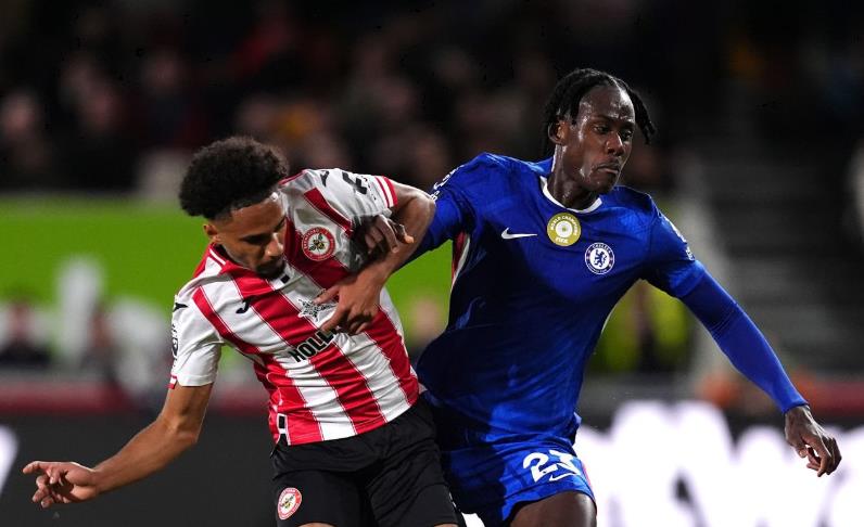 Trung vệ: Trevoh Chalobah – 7.5/10. Chalobah đã chơi tốt trong phòng ngự và xử lý bóng hiệu quả.