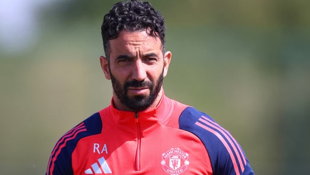 Ảnh bài viết Cựu sao Ngoại hạng Anh 'sốc' trước quyết định của Man United