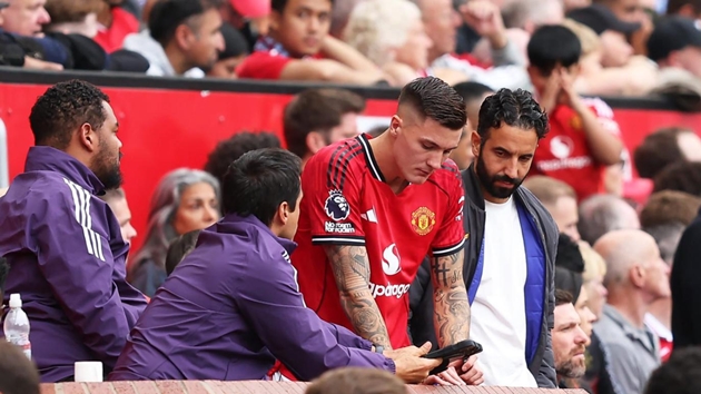 Ảnh bài viết Amorim chỉ ra điểm Sesko "ăn đứt" Hojlund