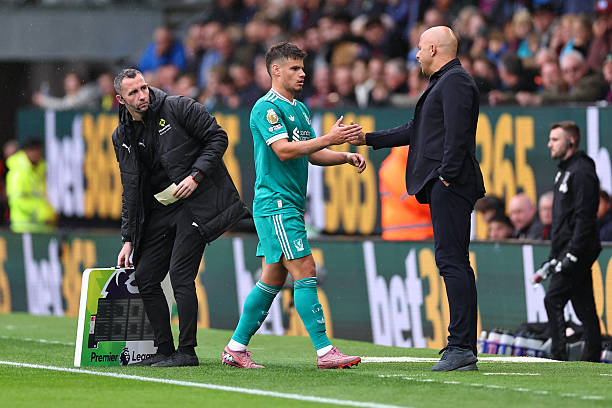 Ảnh bài viết Slot thay Kerkez ngay sau hiệp 1, Roy Keane lên tiếng ủng hộ