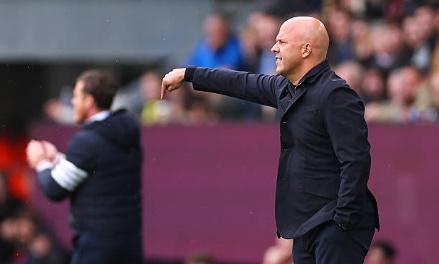 Ảnh bài viết Slot: Tôi đã sốc ngay cả khi Liverpool được hưởng phạt đền