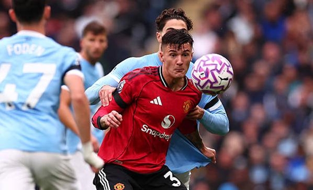 Ảnh bài viết Sesko chưa đủ tầm để dẫn dắt hàng công MU