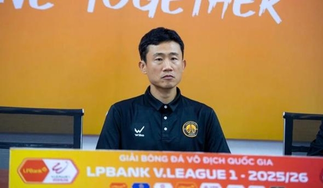 Ông Choi Won-kwon gặp khó khăn tại Thanh Hóa.
