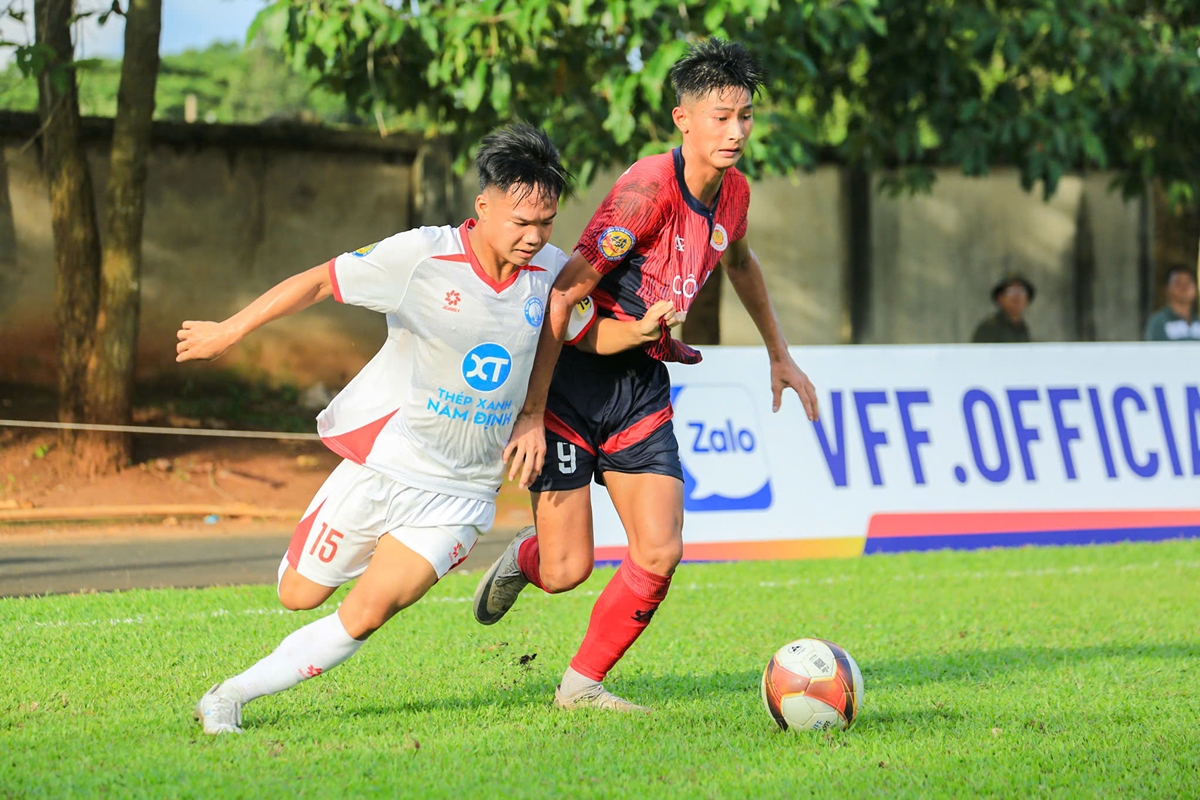 Ảnh bài viết Khai mạc VCK U17 Quốc gia: Nam Định ngược dòng kịch tính, chủ nhà TP.HCM khởi đầu thuận lợi
