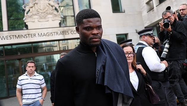 Partey đối đầu Spurs tại Champions League bất chấp việc hầu tòa