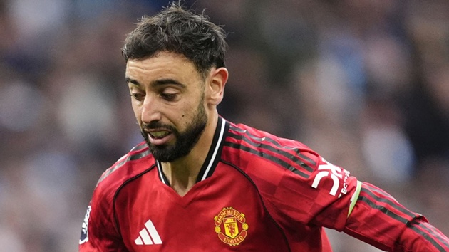Scholes chỉ rõ vị trí số 10 phù hợp với Fernandes