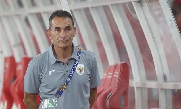 PSSI đang cân nhắc tương lai Vanenburg.