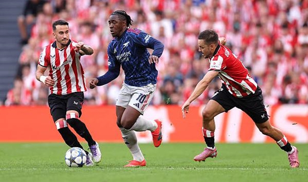 Eberechi Eze gây thất vọng trong trận đấu với Athletic Club.