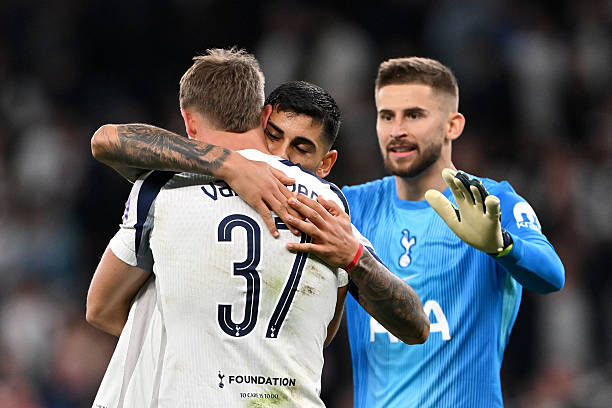 Tottenham giành chiến thắng nhờ sai lầm của thủ môn Villarreal