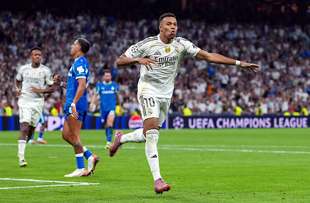 Mbappe tiếp tục tỏa sáng.